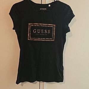 Ladies Guess t-shirt
